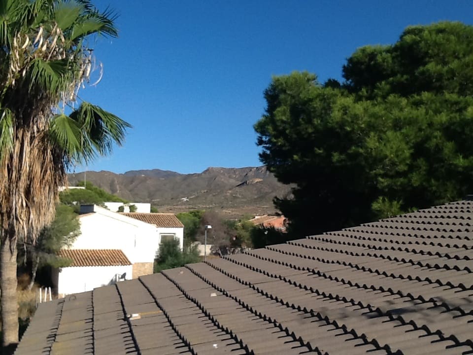 5 bedroom Villa for sale in Isla Plana with pool - € 553,000 (Ref: 9479544)