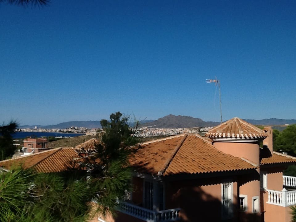 5 bedroom Villa for sale in Isla Plana with pool - € 553,000 (Ref: 9479544)