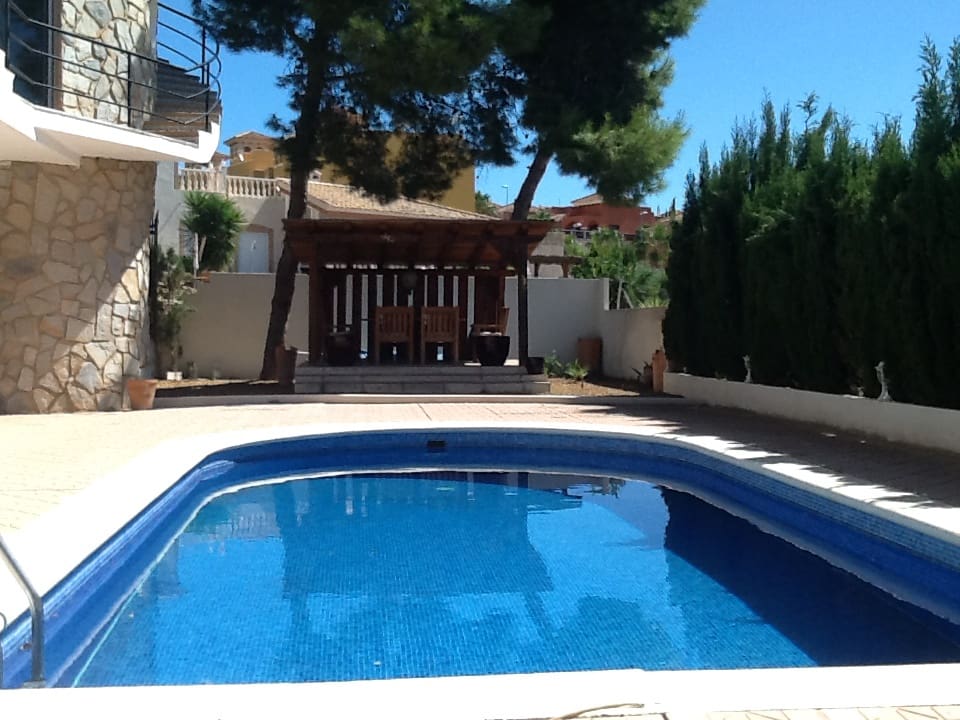 5 bedroom Villa for sale in Isla Plana with pool - € 553,000 (Ref: 9479544)