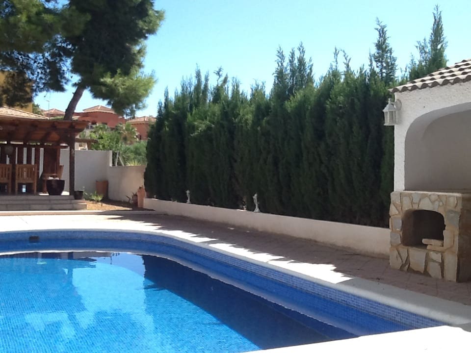 5 bedroom Villa for sale in Isla Plana with pool - € 553,000 (Ref: 9479544)