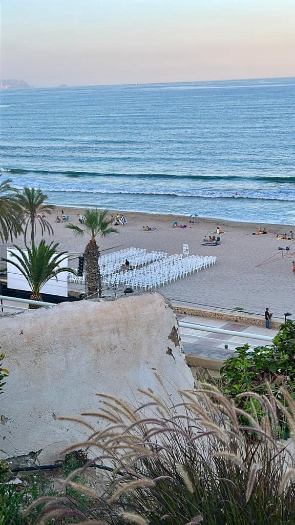 2 bedroom Apartment for sale in El Campello with pool - € 369,000 (Ref: 9479546)