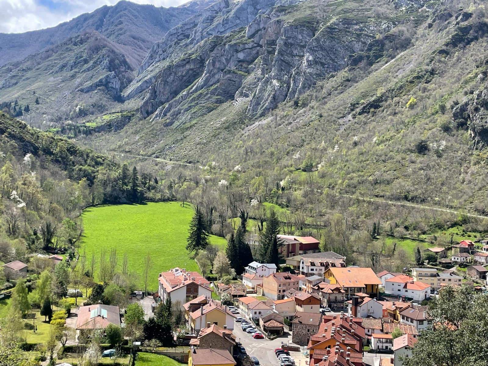 Terreno/Finca Rústica en Pola de Somiedo en venta - 10.000.000 € (Ref: 9479547)