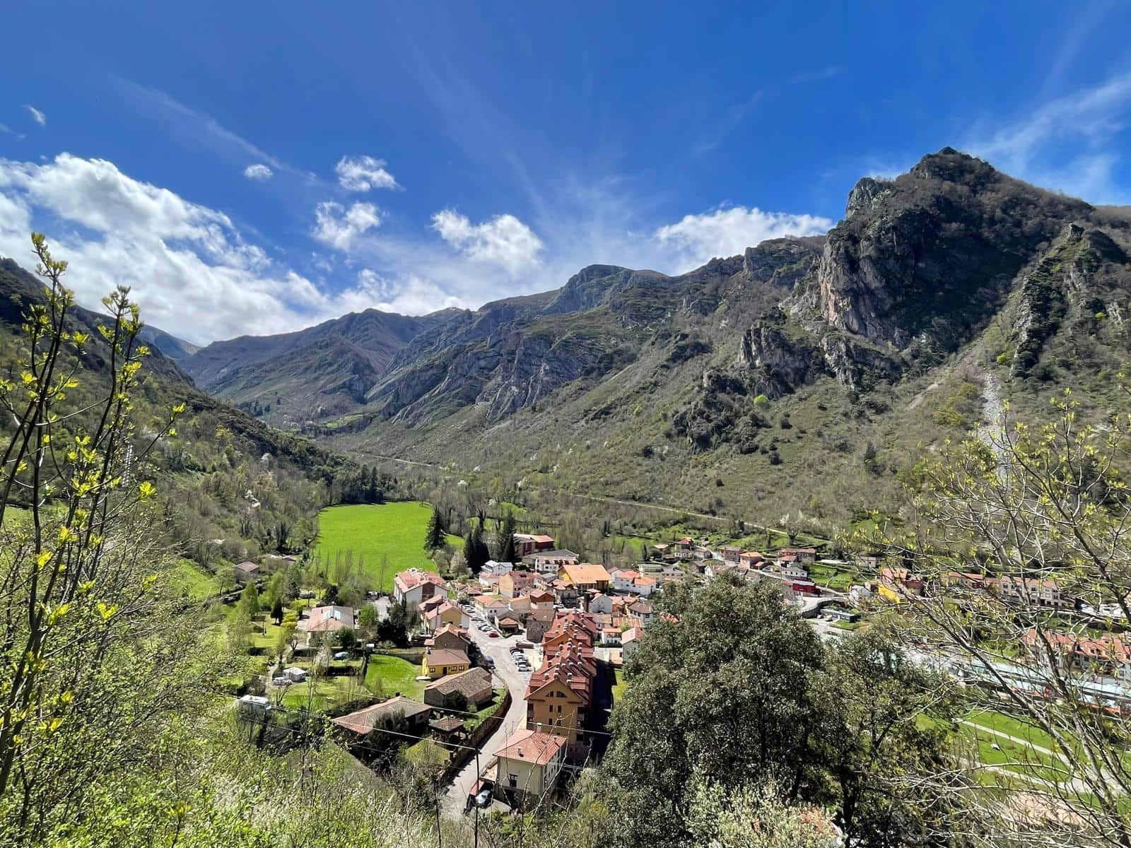 Terreno/Finca Rústica en Pola de Somiedo en venta - 10.000.000 € (Ref: 9479547)