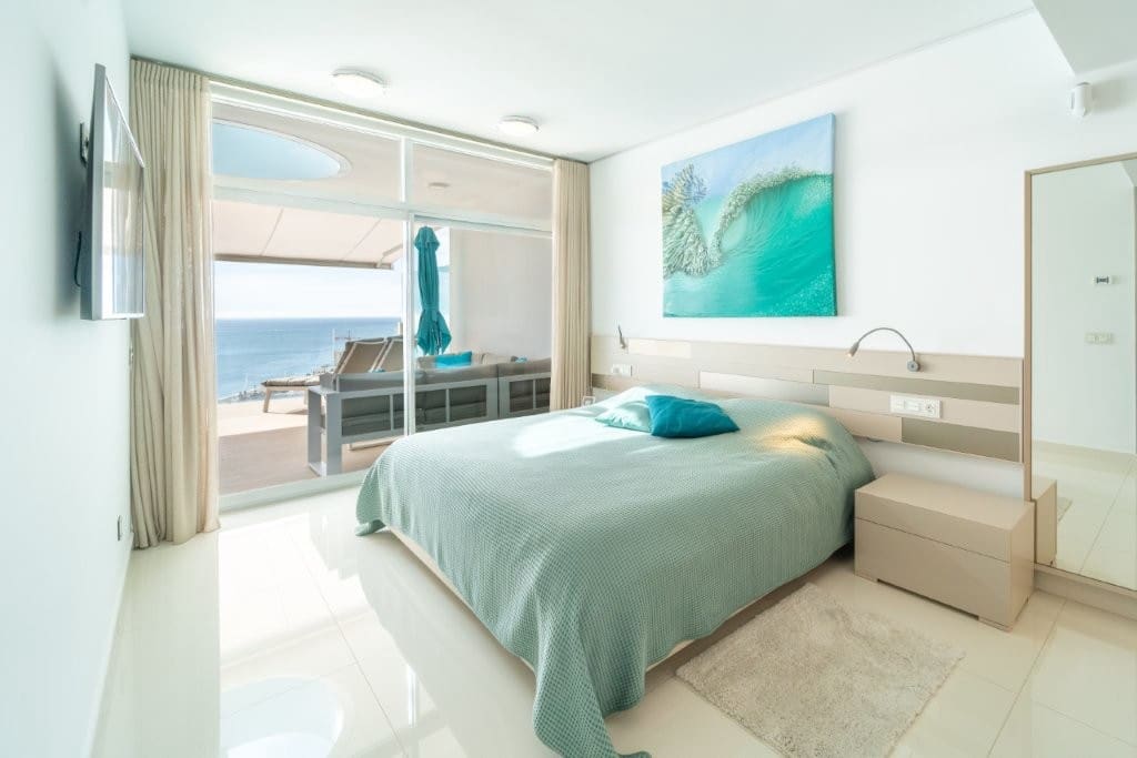 3 sovrum Takvåning till salu i Fuengirola med pool - 985 000 € (Ref: 9479548)