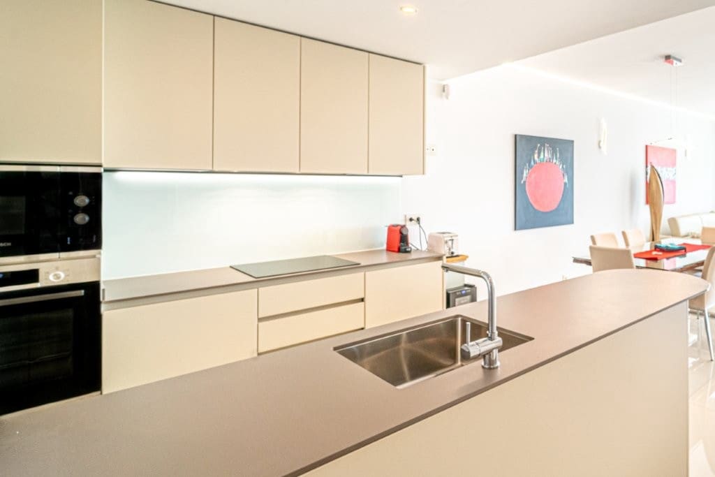 3 sovrum Takvåning till salu i Fuengirola med pool - 985 000 € (Ref: 9479548)