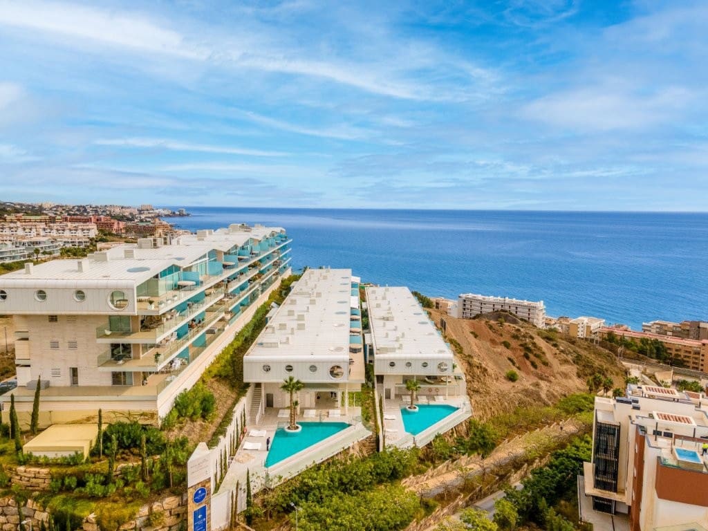 3 sovrum Takvåning till salu i Fuengirola med pool - 985 000 € (Ref: 9479548)