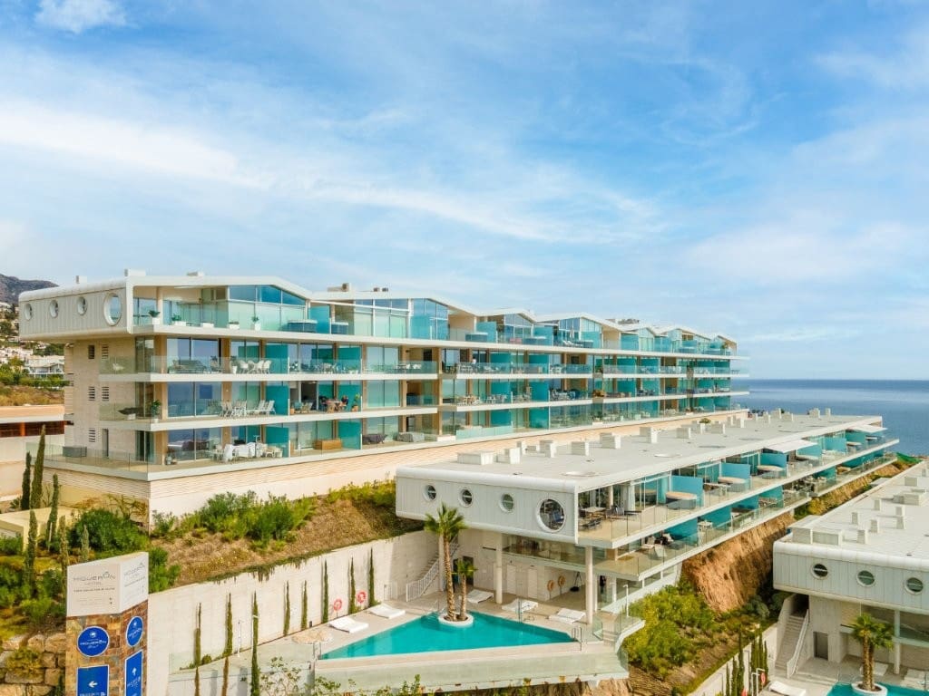 3 sovrum Takvåning till salu i Fuengirola med pool - 985 000 € (Ref: 9479548)