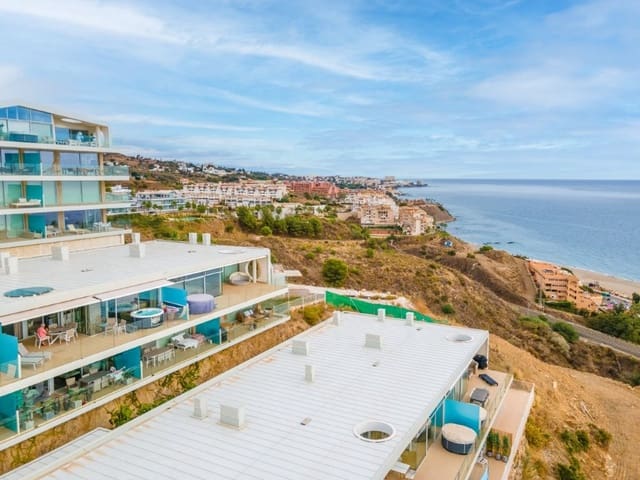 3 sovrum Takvåning till salu i Fuengirola med pool - 985 000 € (Ref: 9479548)