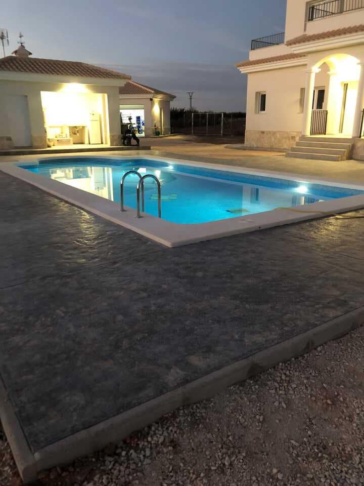 4 bedroom Villa for sale in Pinoso with pool - € 475,000 (Ref: 9479549)