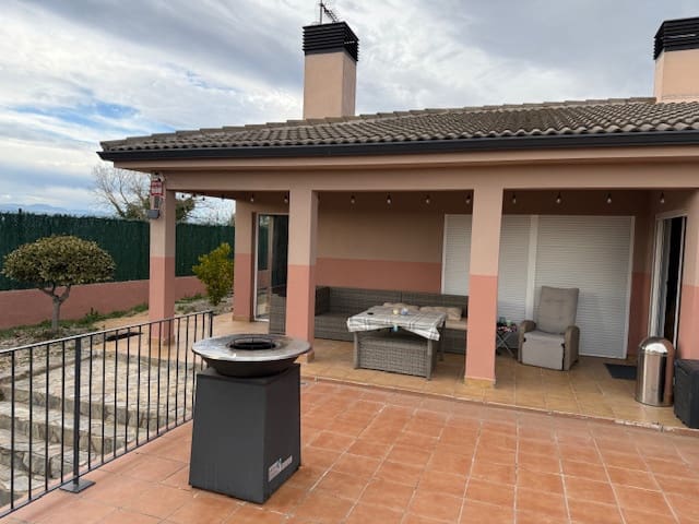 3 soveværelse Villa til salg i Caldes de Malavella med swimmingpool - € 275.000 (Ref: 9479550)