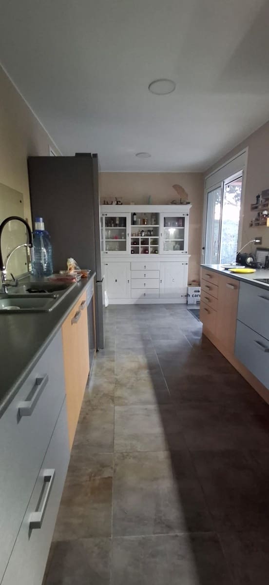 3 soveværelse Villa til salg i Caldes de Malavella med swimmingpool - € 275.000 (Ref: 9479550)