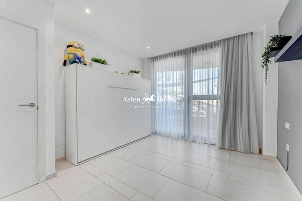 2 bedroom Apartment for sale in Palm-Mar with pool - € 449,000 (Ref: 9479552)