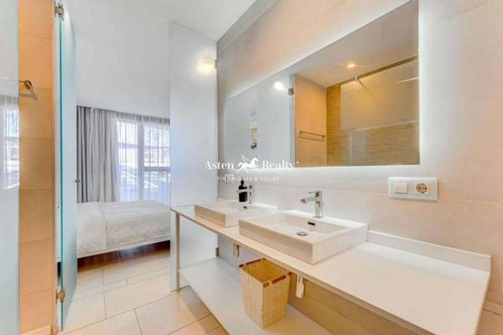 2 bedroom Apartment for sale in Palm-Mar with pool - € 449,000 (Ref: 9479552)