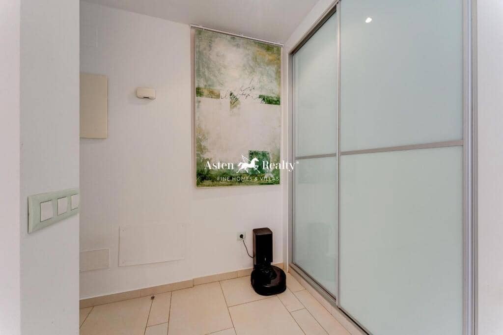 2 bedroom Apartment for sale in Palm-Mar with pool - € 449,000 (Ref: 9479552)