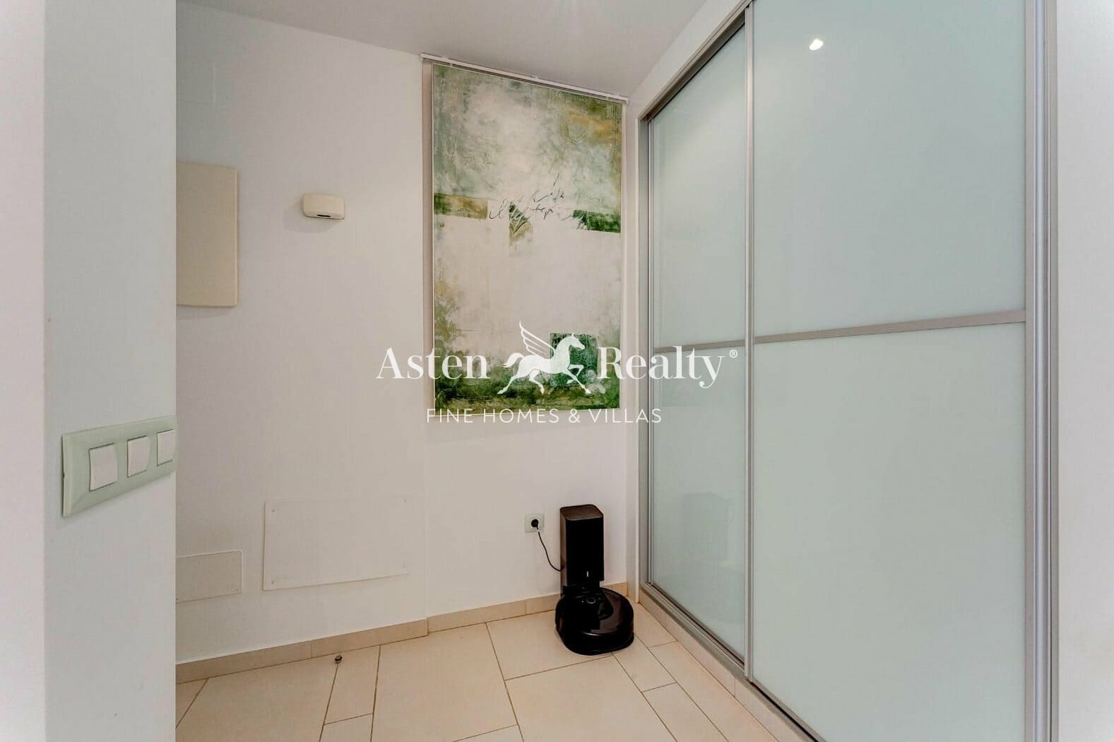 2 bedroom Apartment for sale in Palm-Mar with pool - € 449,000 (Ref: 9479552)