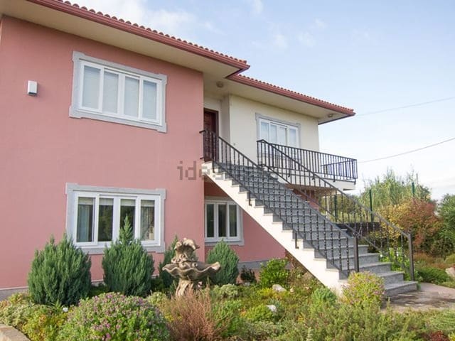 Chalet de 6 habitaciones en Boiro en venta con piscina - 430.000 € (Ref: 9479553)