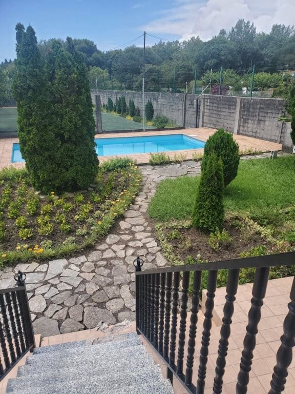 Chalet de 6 habitaciones en Boiro en venta con piscina - 430.000 € (Ref: 9479553)