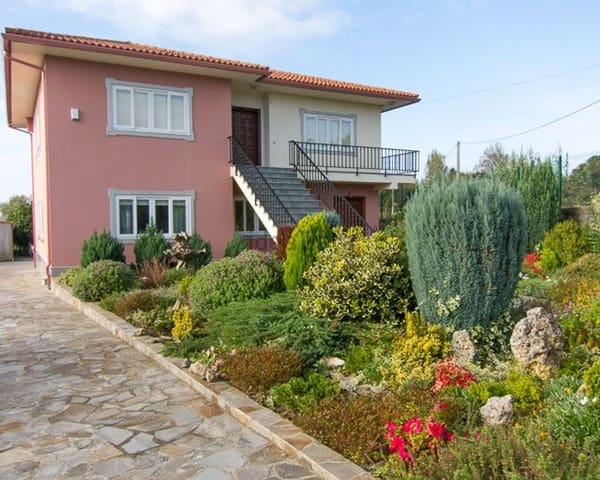 Chalet de 6 habitaciones en Boiro en venta con piscina - 430.000 € (Ref: 9479553)