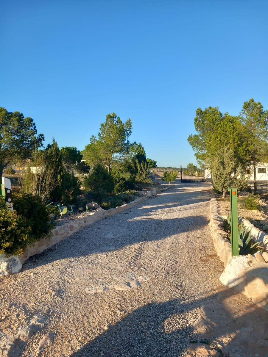 2 bedroom Villa for sale in Yecla - € 295,000 (Ref: 9479554)