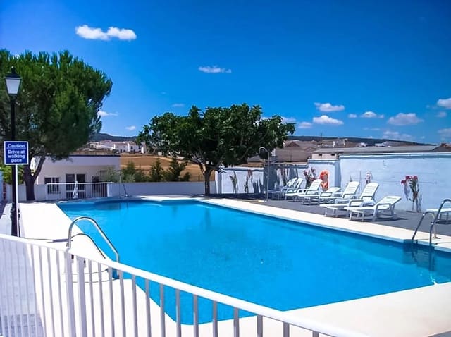 2 soverom Husvogn til salgs i Mollina med svømmebasseng - € 59 500 (Ref: 9479555)