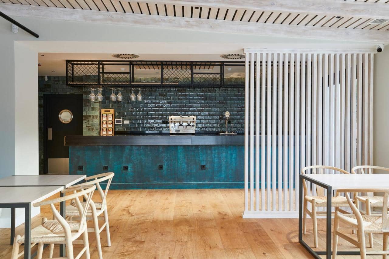 Hotel de 15 habitaciones en Huéneja en venta con piscina - 2.600.000 € (Ref: 9479558)