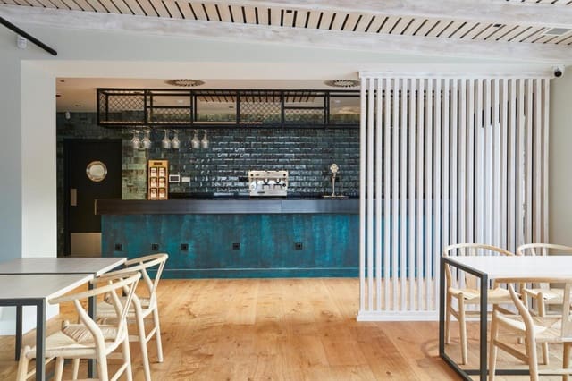 Hotel de 15 habitaciones en Huéneja en venta con piscina - 2.600.000 € (Ref: 9479558)