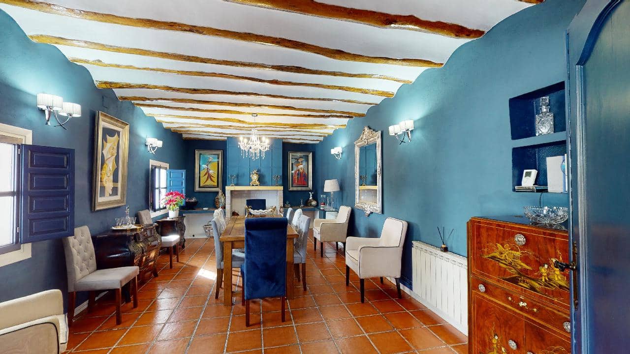 Hotel de 12 habitaciones en Caniles en venta - 1.250.000 € (Ref: 9479559)