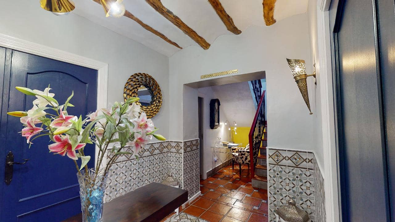 Hotel de 12 habitaciones en Caniles en venta - 1.250.000 € (Ref: 9479559)