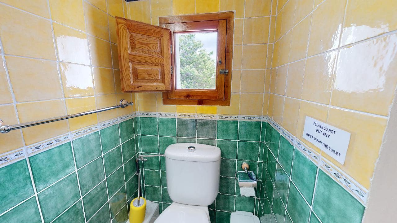 Hotel de 12 habitaciones en Caniles en venta - 1.250.000 € (Ref: 9479559)