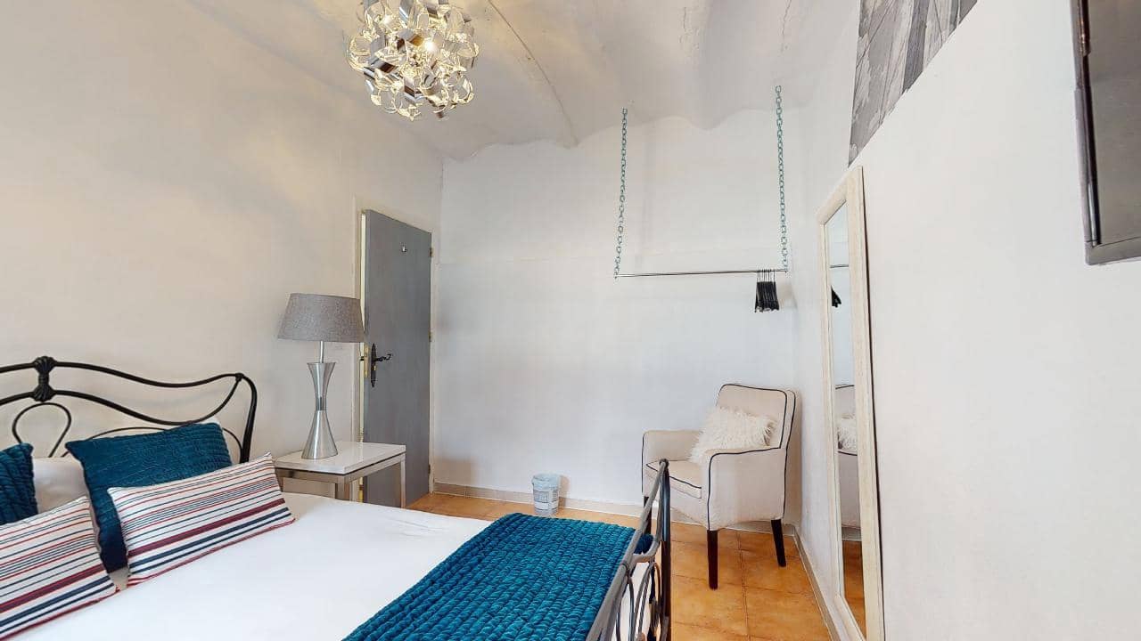 Hotel de 12 habitaciones en Caniles en venta - 1.250.000 € (Ref: 9479559)