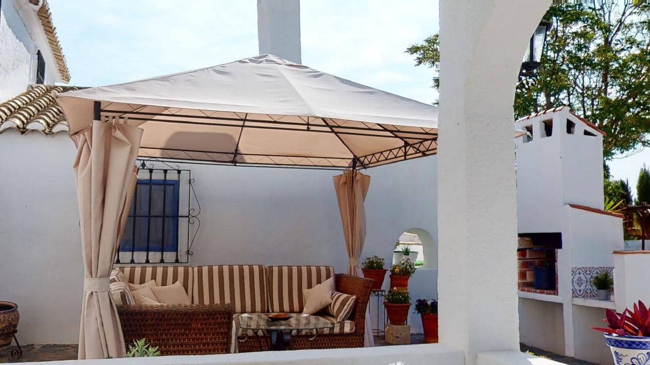 Hotel de 12 habitaciones en Caniles en venta - 1.250.000 € (Ref: 9479559)