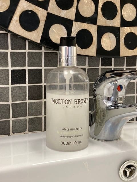 Hotel de 12 habitaciones en Caniles en venta - 1.250.000 € (Ref: 9479559)