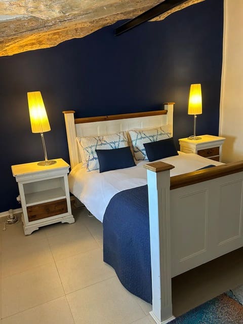 Hotel de 12 habitaciones en Caniles en venta - 1.250.000 € (Ref: 9479559)