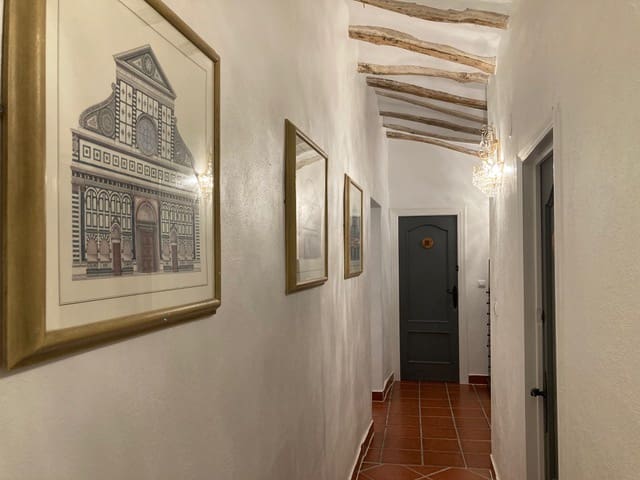 Hotel de 12 habitaciones en Caniles en venta - 1.250.000 € (Ref: 9479559)