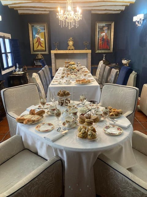 Hotel de 12 habitaciones en Caniles en venta - 1.250.000 € (Ref: 9479559)