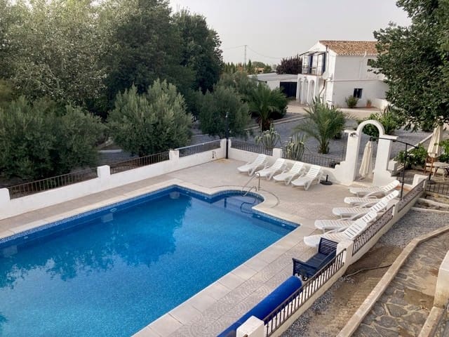 Hotel de 12 habitaciones en Caniles en venta - 1.250.000 € (Ref: 9479559)