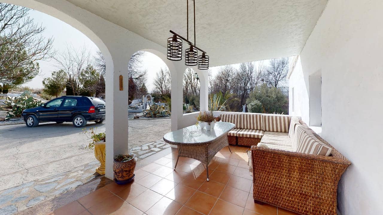 Hotel de 12 habitaciones en Caniles en venta - 1.250.000 € (Ref: 9479559)