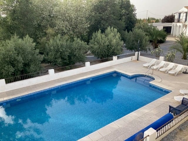 Hotel de 12 habitaciones en Caniles en venta - 1.250.000 € (Ref: 9479559)