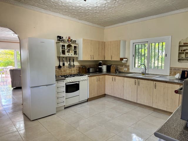 3 slaapkamer Villa te koop in Guadassuar met zwembad - € 400.000 (Ref: 9479561)