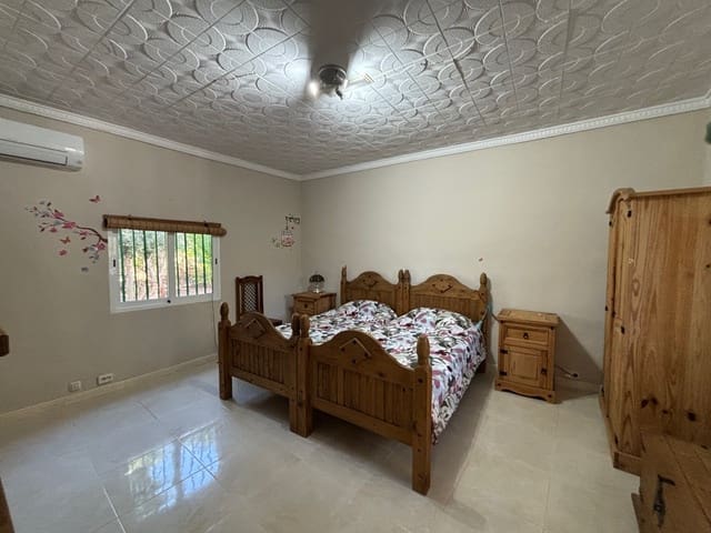 3 slaapkamer Villa te koop in Guadassuar met zwembad - € 400.000 (Ref: 9479561)