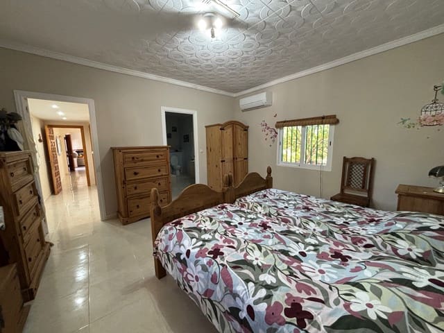 3 slaapkamer Villa te koop in Guadassuar met zwembad - € 400.000 (Ref: 9479561)