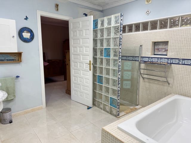 3 slaapkamer Villa te koop in Guadassuar met zwembad - € 400.000 (Ref: 9479561)