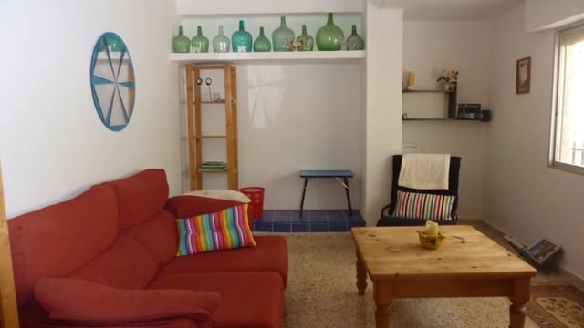 6 bedroom Villa for sale in Valencia city with pool - € 275,000 (Ref: 9479562)