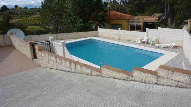 6 bedroom Villa for sale in Valencia city with pool - € 275,000 (Ref: 9479562)