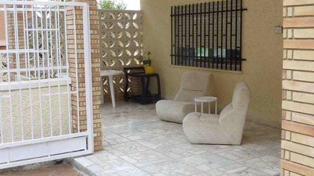 6 bedroom Villa for sale in Valencia city with pool - € 275,000 (Ref: 9479562)