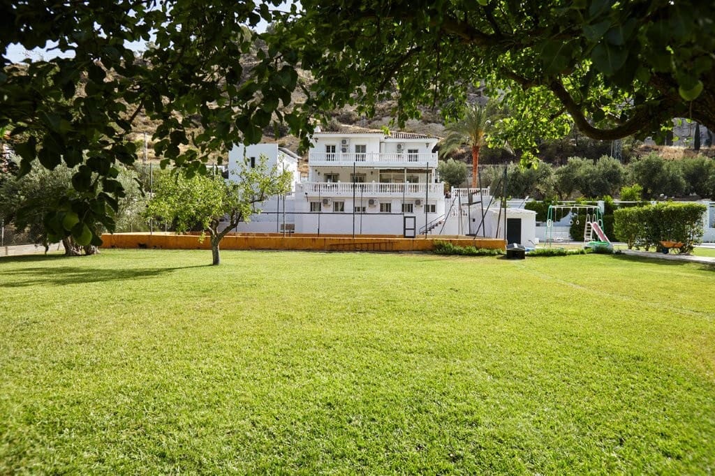 7 makuuhuone Maalaistalo myytävänä paikassa Pegalajar mukana uima-altaan - 398 000 € (Ref: 9479564)