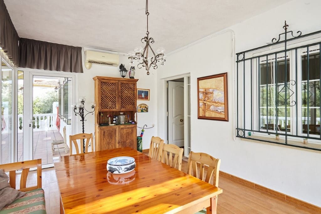 7 makuuhuone Maalaistalo myytävänä paikassa Pegalajar mukana uima-altaan - 398 000 € (Ref: 9479564)