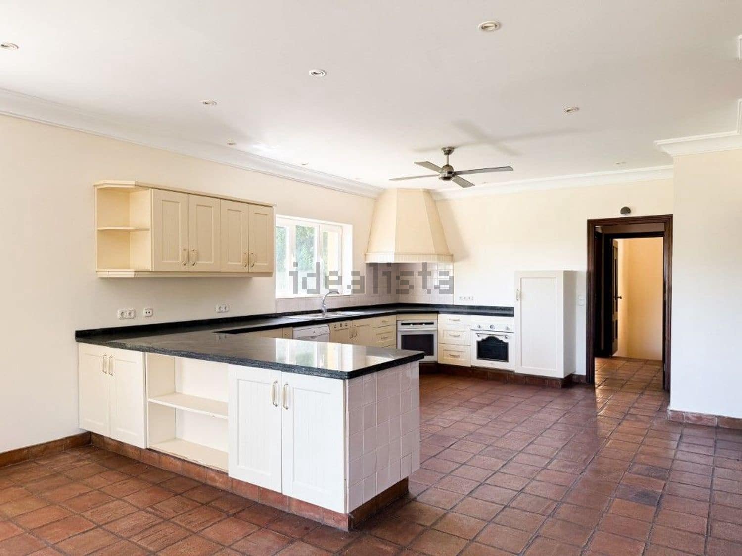 7 bedroom Villa for sale in Sotogrande with pool - € 1,995,000 (Ref: 9521287)