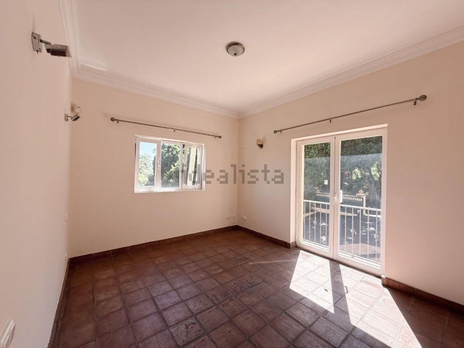 7 bedroom Villa for sale in Sotogrande with pool - € 1,995,000 (Ref: 9521287)