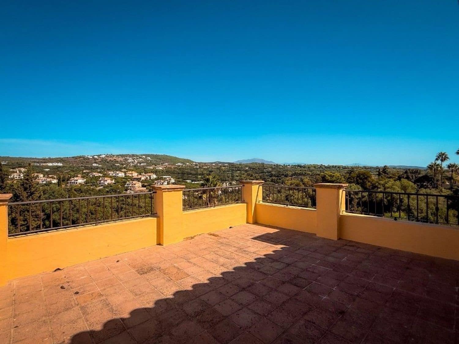 7 bedroom Villa for sale in Sotogrande with pool - € 1,995,000 (Ref: 9521287)